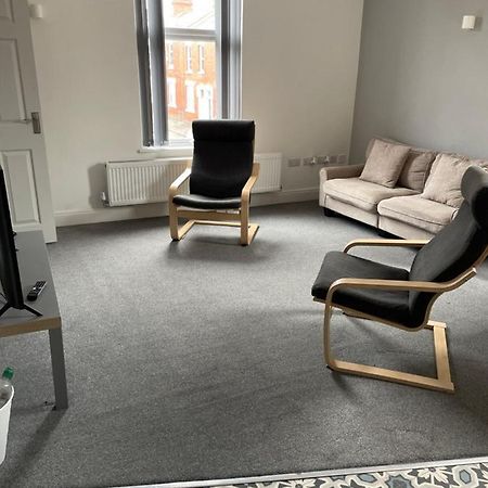 Modern,Spacious 2 Bed Apartment Престон Екстер'єр фото